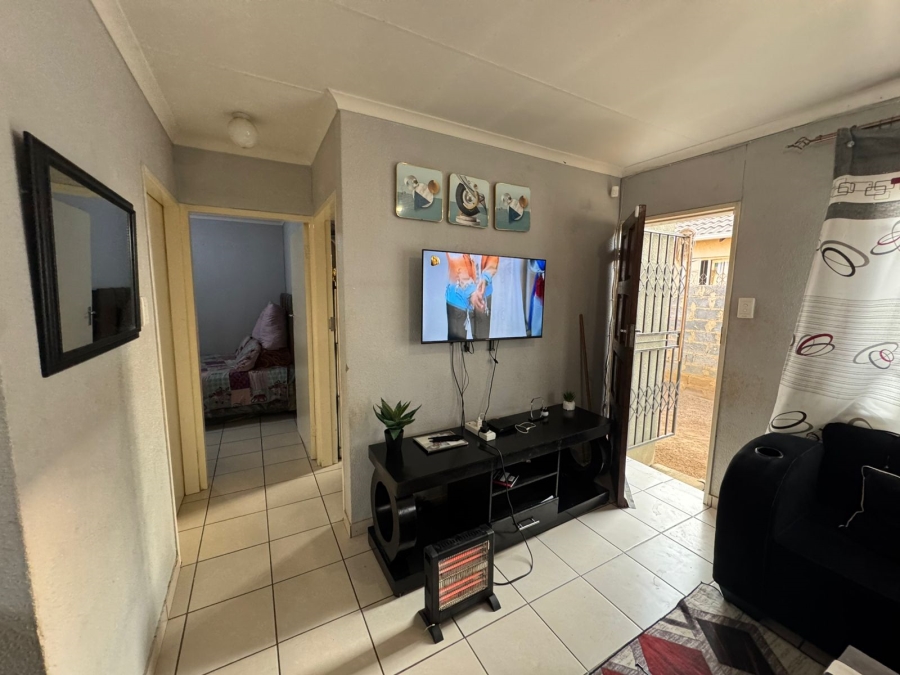 2 Bedroom Property for Sale in Palm Springs Gauteng