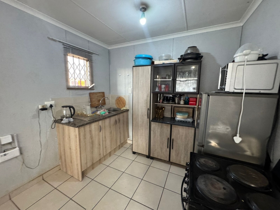 2 Bedroom Property for Sale in Palm Springs Gauteng