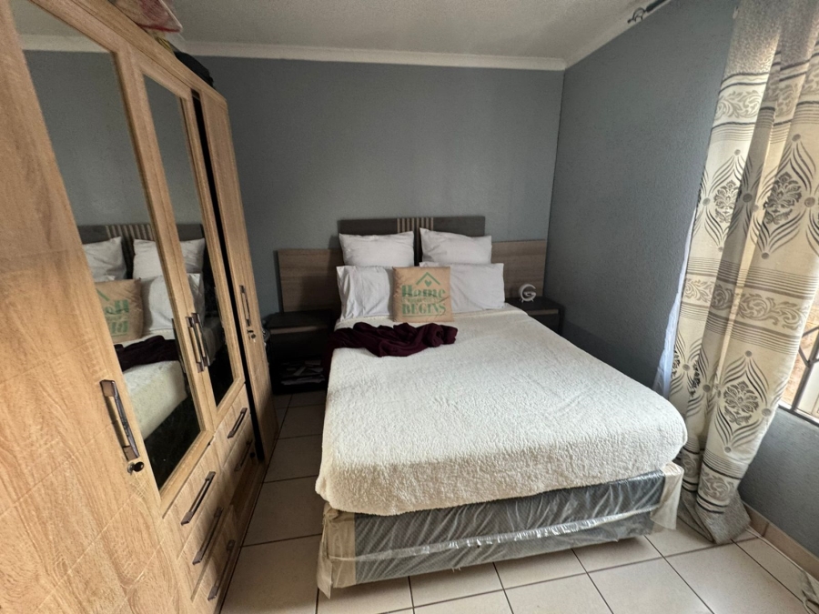 2 Bedroom Property for Sale in Palm Springs Gauteng