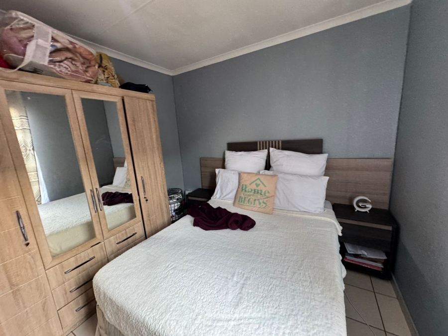2 Bedroom Property for Sale in Palm Springs Gauteng