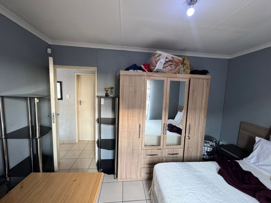 2 Bedroom Property for Sale in Palm Springs Gauteng