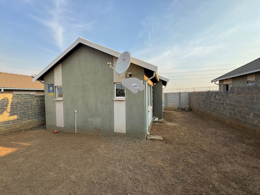 2 Bedroom Property for Sale in Palm Springs Gauteng