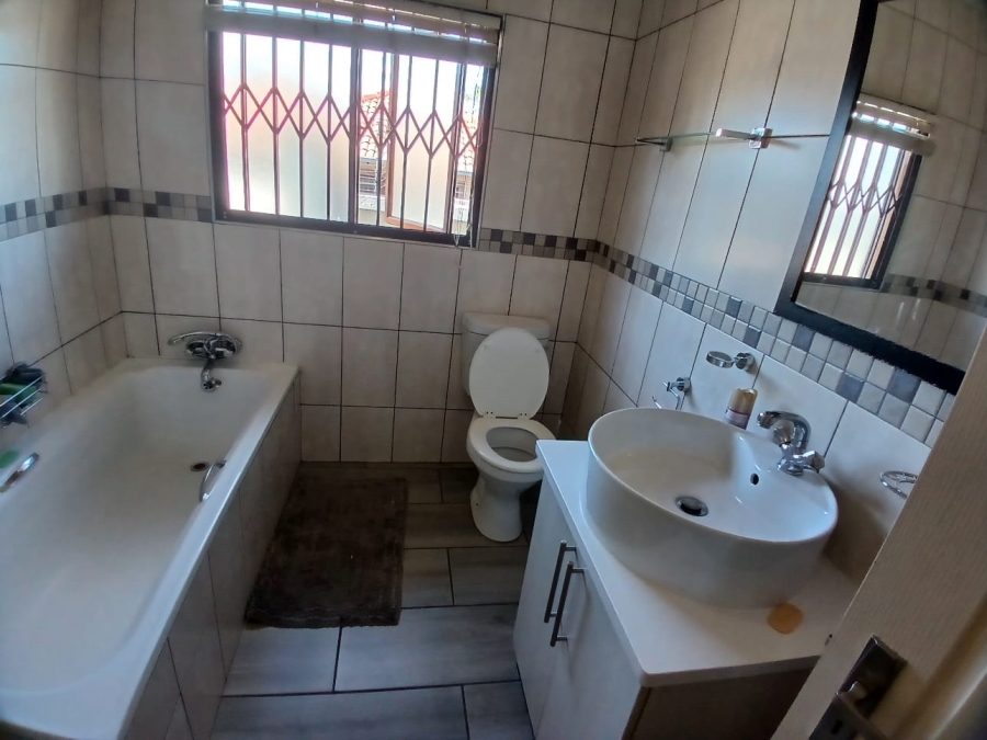 3 Bedroom Property for Sale in Heatherview Gauteng