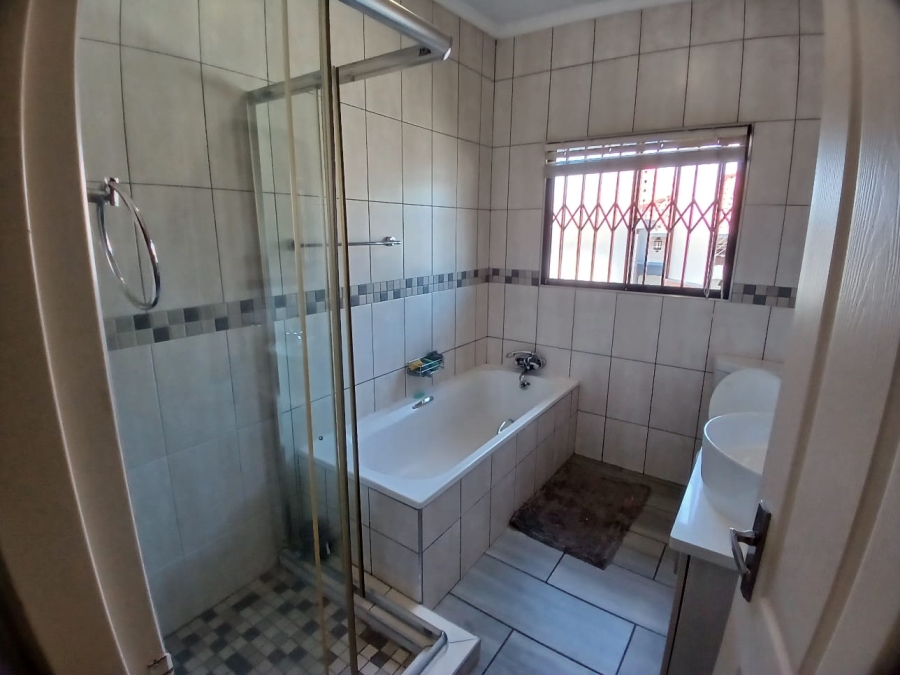 3 Bedroom Property for Sale in Heatherview Gauteng