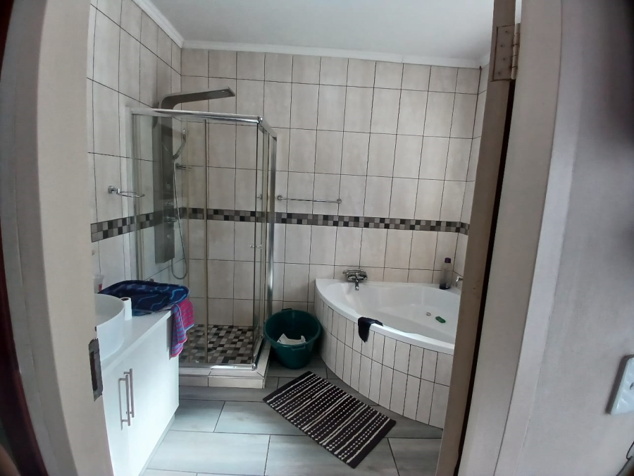 3 Bedroom Property for Sale in Heatherview Gauteng