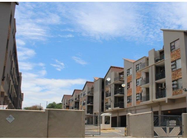 To Let 2 Bedroom Property for Rent in Florida Gauteng