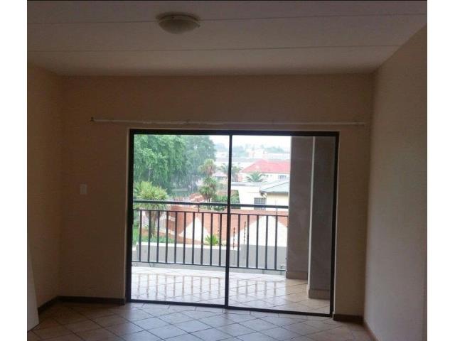 To Let 2 Bedroom Property for Rent in Florida Gauteng
