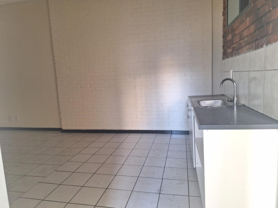 To Let 2 Bedroom Property for Rent in Jeppestown Gauteng