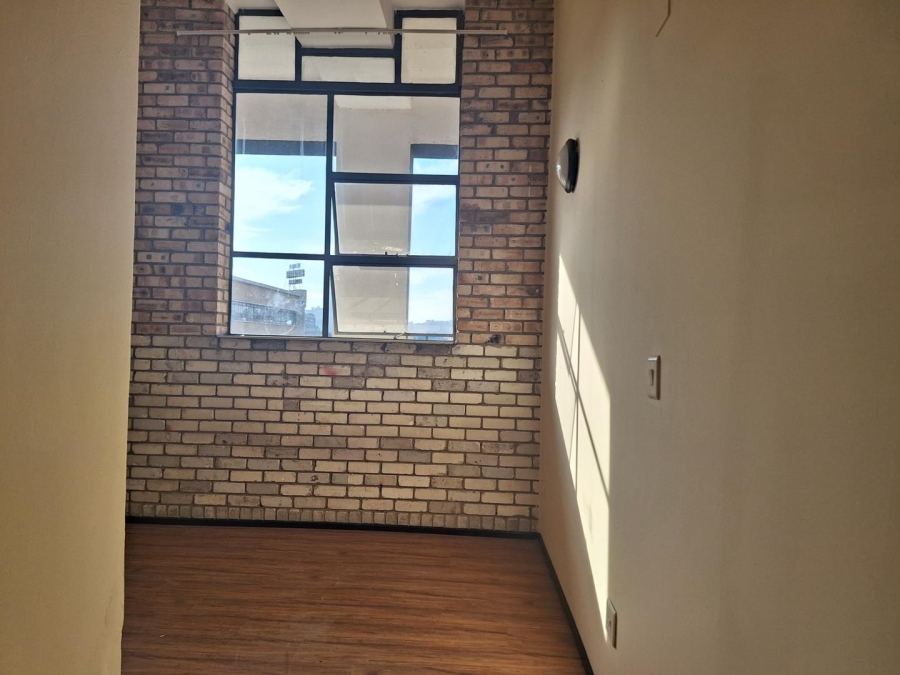 To Let 1 Bedroom Property for Rent in Johannesburg Central Gauteng