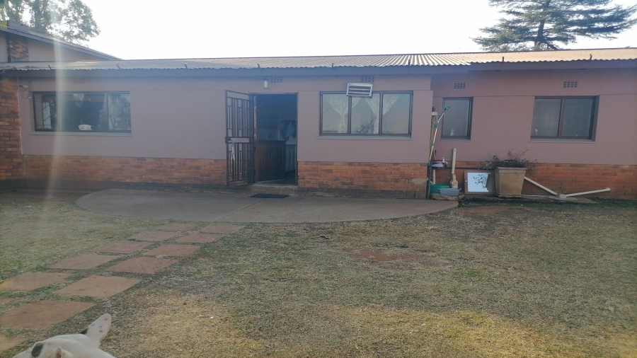 4 Bedroom Property for Sale in Lochvaal Gauteng