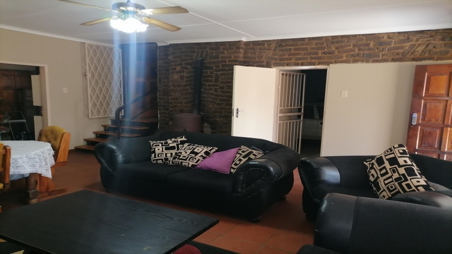 4 Bedroom Property for Sale in Lochvaal Gauteng