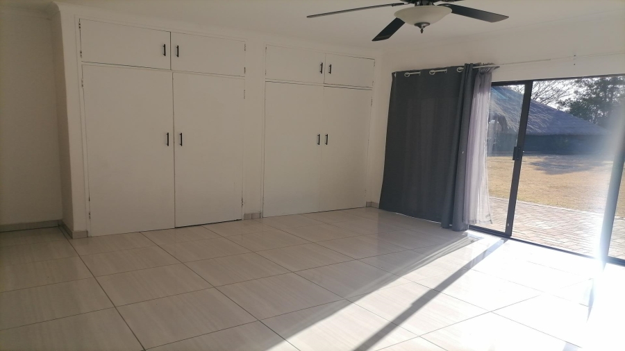 4 Bedroom Property for Sale in Lochvaal Gauteng
