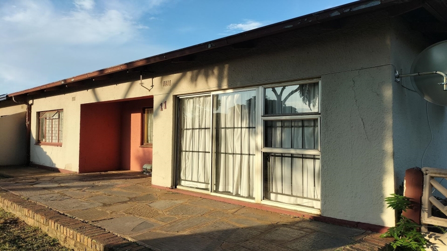 5 Bedroom Property for Sale in Vanderbijlpark CW 3 Gauteng