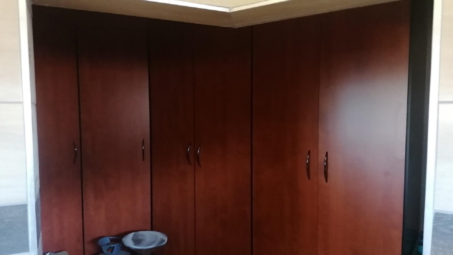 1 Bedroom Property for Sale in Roodia Gauteng