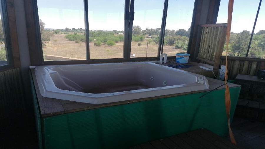 1 Bedroom Property for Sale in Roodia Gauteng