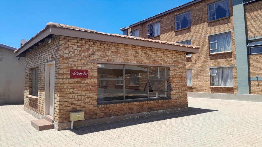 1 Bedroom Property for Sale in Vanderbijlpark CW 5 Gauteng