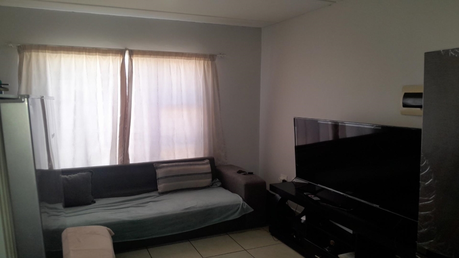 1 Bedroom Property for Sale in Vanderbijlpark CW 5 Gauteng
