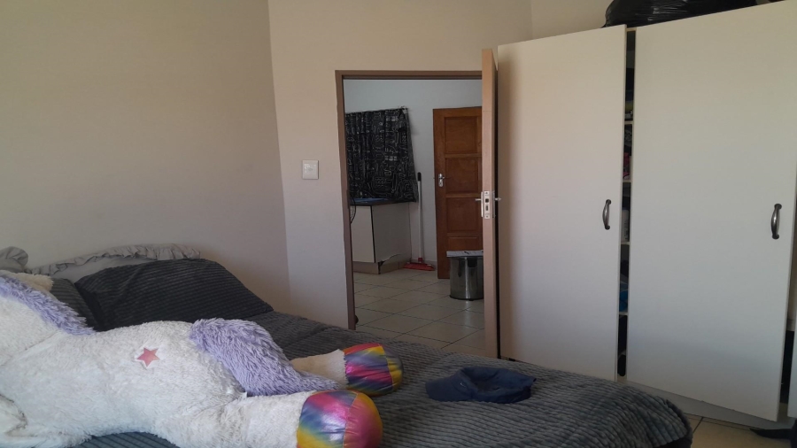 1 Bedroom Property for Sale in Vanderbijlpark CW 5 Gauteng