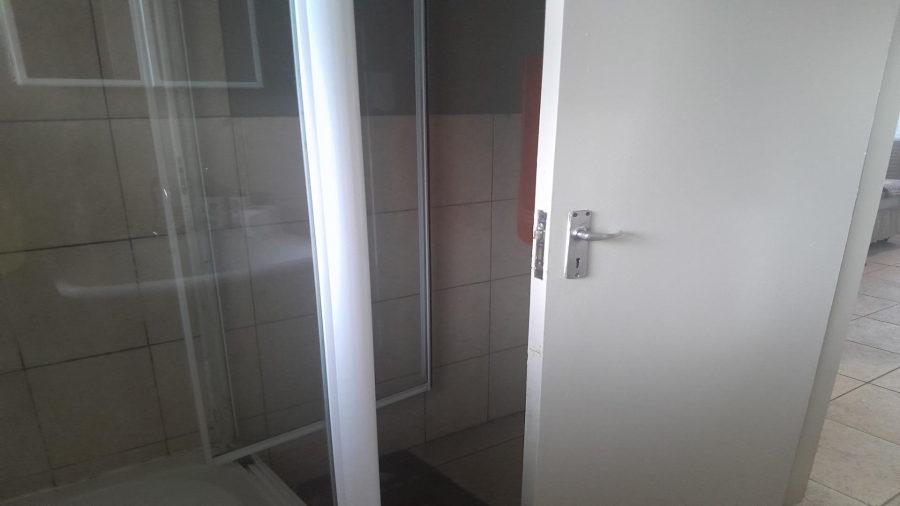 1 Bedroom Property for Sale in Vanderbijlpark CW 1 Gauteng