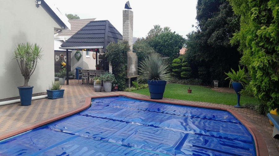 3 Bedroom Property for Sale in Vanderbijlpark SE 2 Gauteng