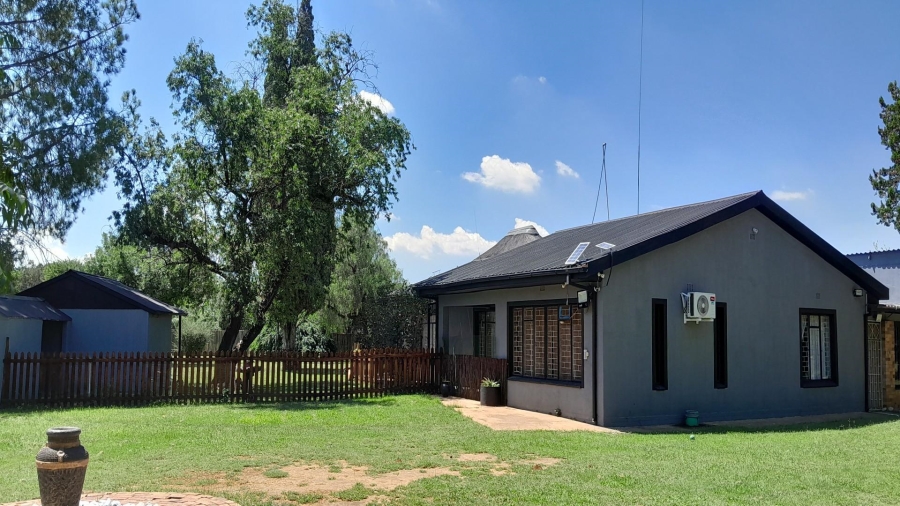 4 Bedroom Property for Sale in Buyscelia Gauteng