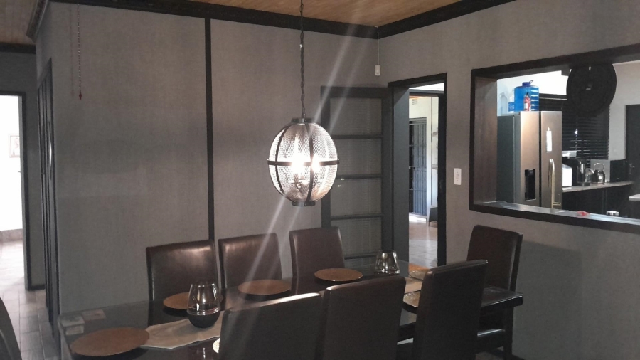 4 Bedroom Property for Sale in Buyscelia Gauteng