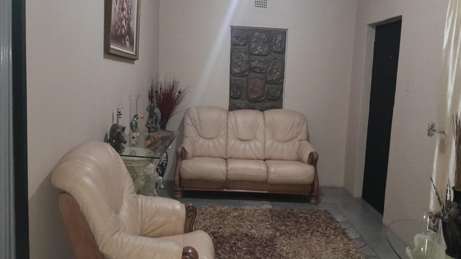 4 Bedroom Property for Sale in Buyscelia Gauteng