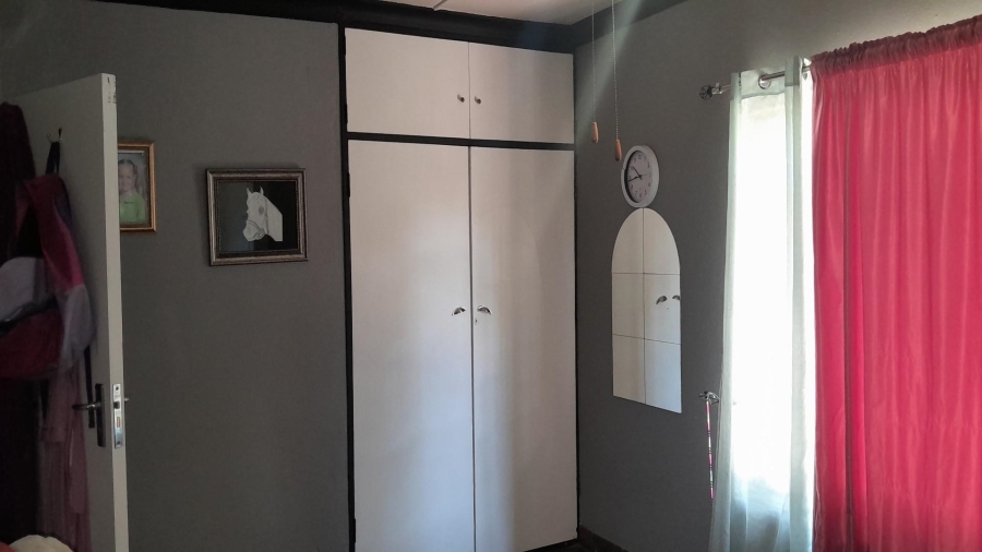 4 Bedroom Property for Sale in Buyscelia Gauteng