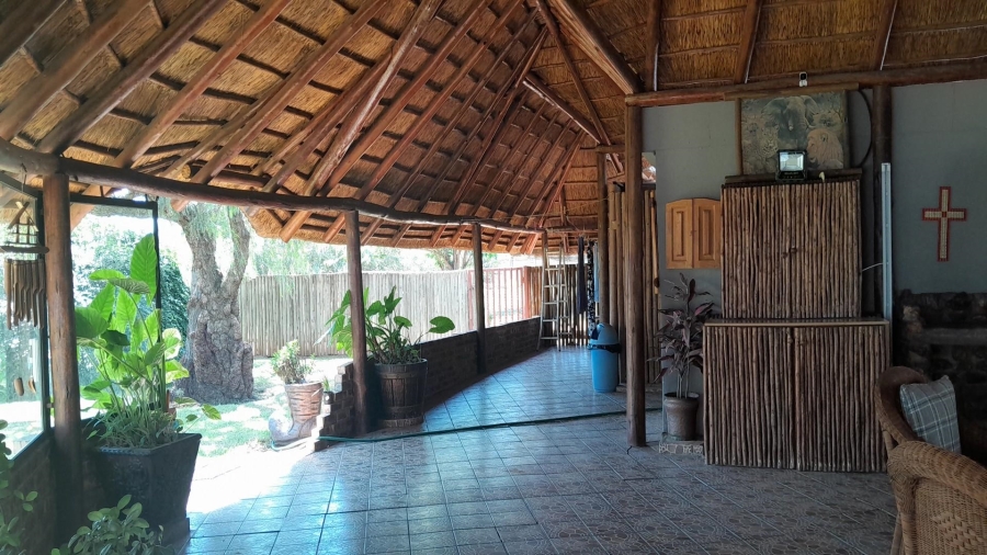 4 Bedroom Property for Sale in Buyscelia Gauteng