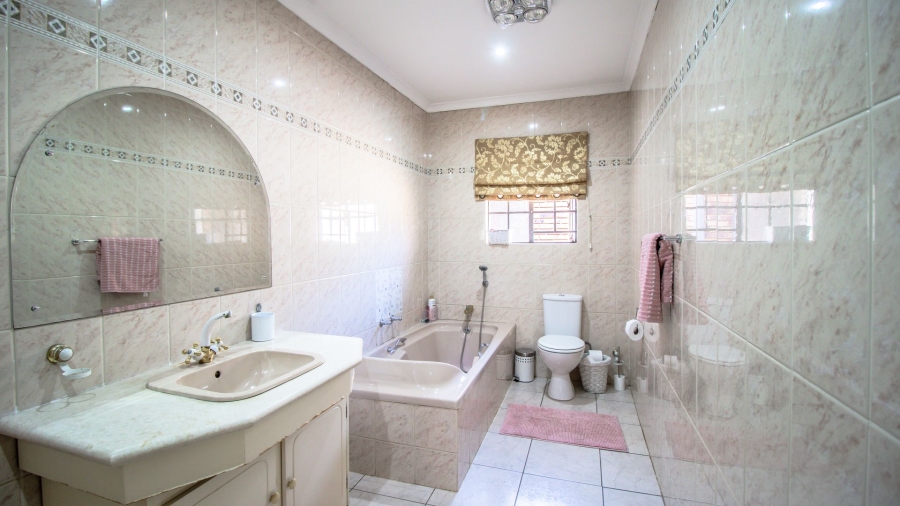 4 Bedroom Property for Sale in Dalpark Gauteng