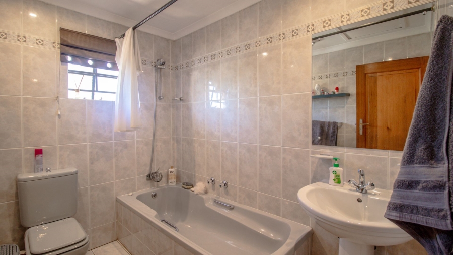 4 Bedroom Property for Sale in Dalpark Gauteng