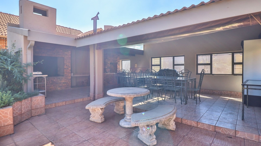 4 Bedroom Property for Sale in Dalpark Gauteng