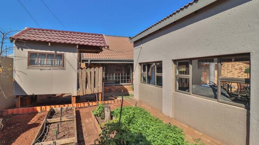 4 Bedroom Property for Sale in Dalpark Gauteng