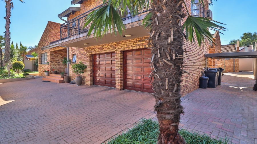 4 Bedroom Property for Sale in Dalpark Gauteng