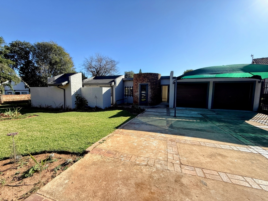 4 Bedroom Property for Sale in Wingate Park Gauteng