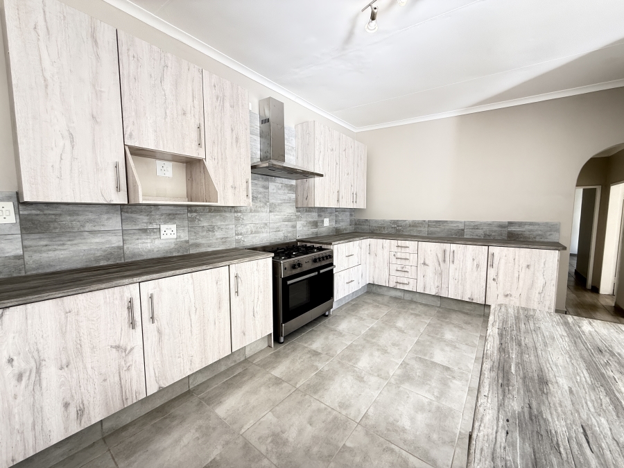 4 Bedroom Property for Sale in Wingate Park Gauteng