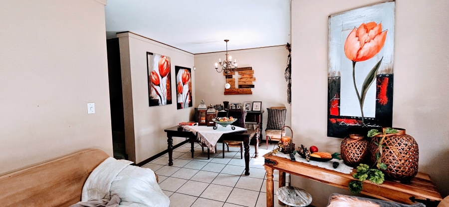 2 Bedroom Property for Sale in Three Rivers Gauteng