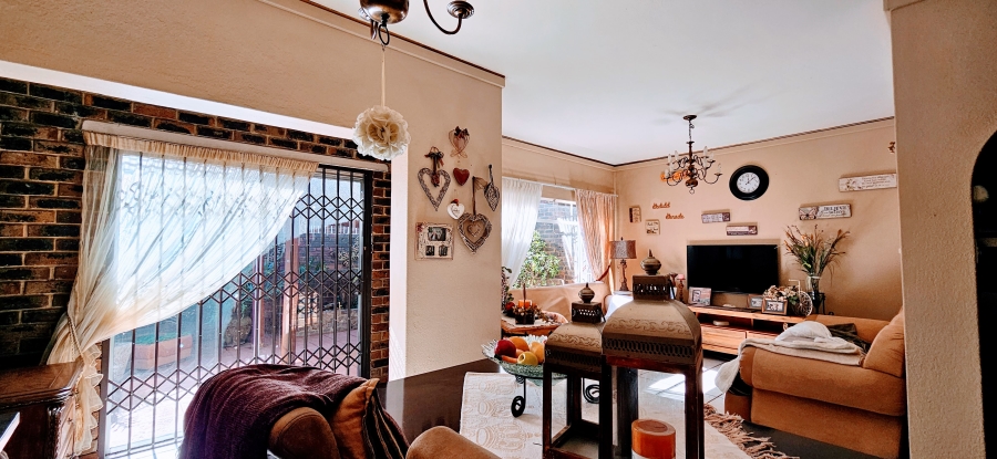 2 Bedroom Property for Sale in Three Rivers Gauteng
