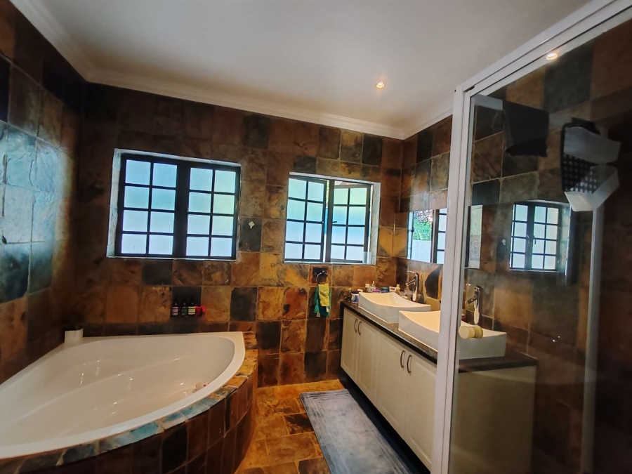 3 Bedroom Property for Sale in Noordwyk Gauteng