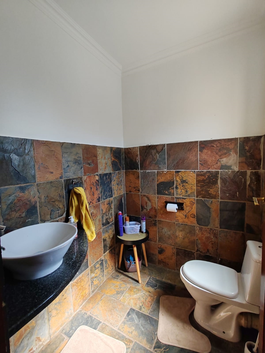 3 Bedroom Property for Sale in Noordwyk Gauteng