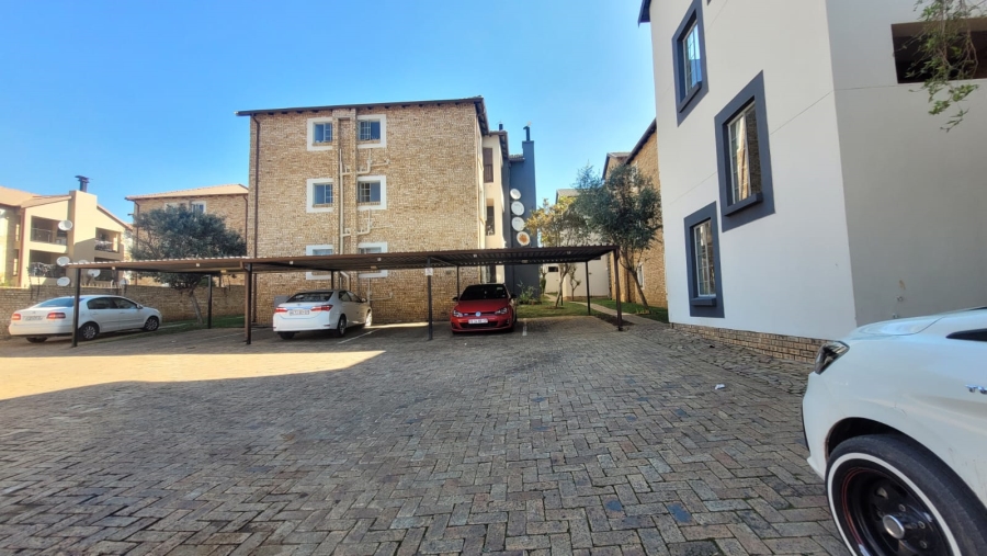 2 Bedroom Property for Sale in North Riding Gauteng