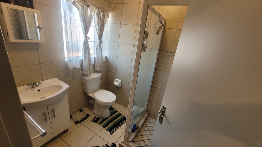 2 Bedroom Property for Sale in North Riding Gauteng