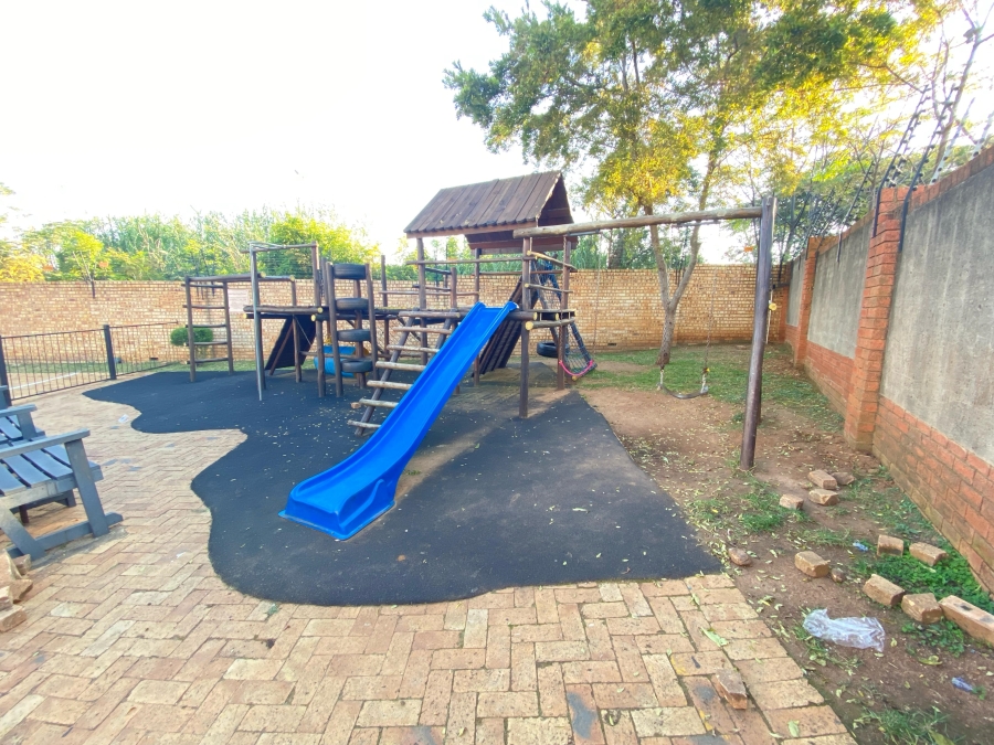 2 Bedroom Property for Sale in North Riding Gauteng