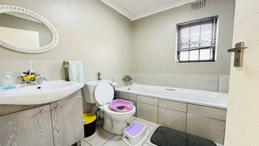2 Bedroom Property for Sale in Rynfield Gauteng