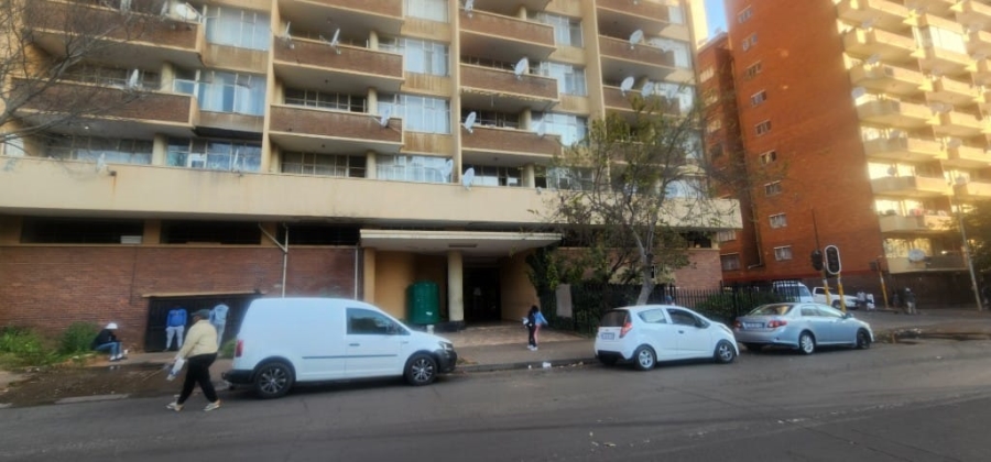 2 Bedroom Property for Sale in Hillbrow Gauteng