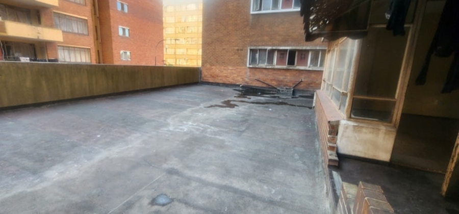 2 Bedroom Property for Sale in Hillbrow Gauteng