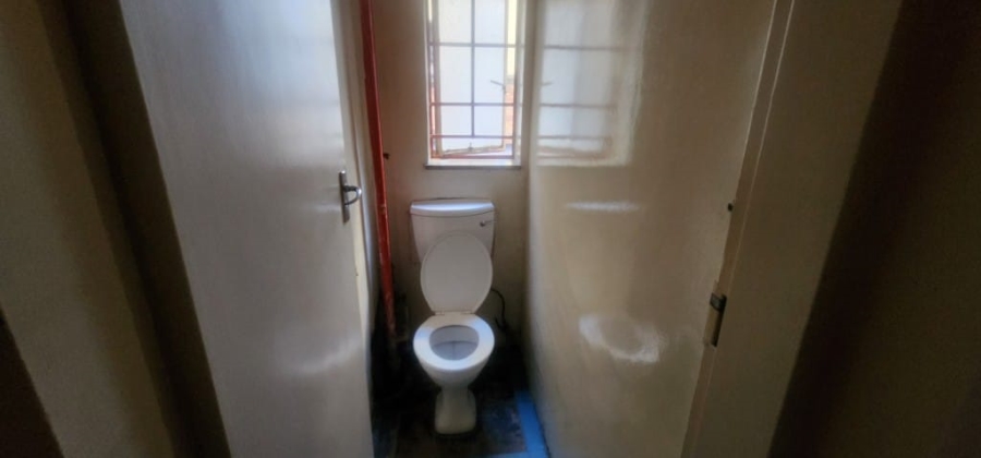 2 Bedroom Property for Sale in Hillbrow Gauteng