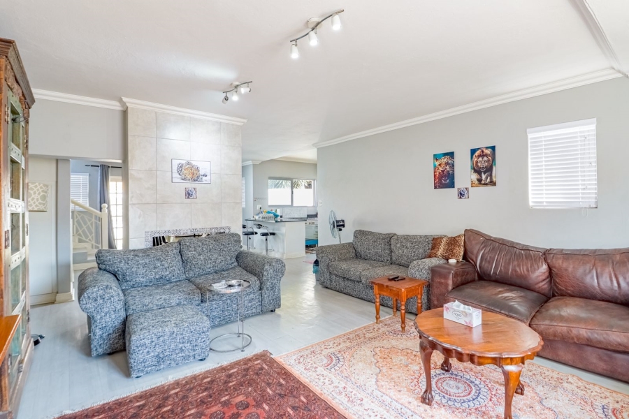 3 Bedroom Property for Sale in Silver Lakes Golf Estate Gauteng
