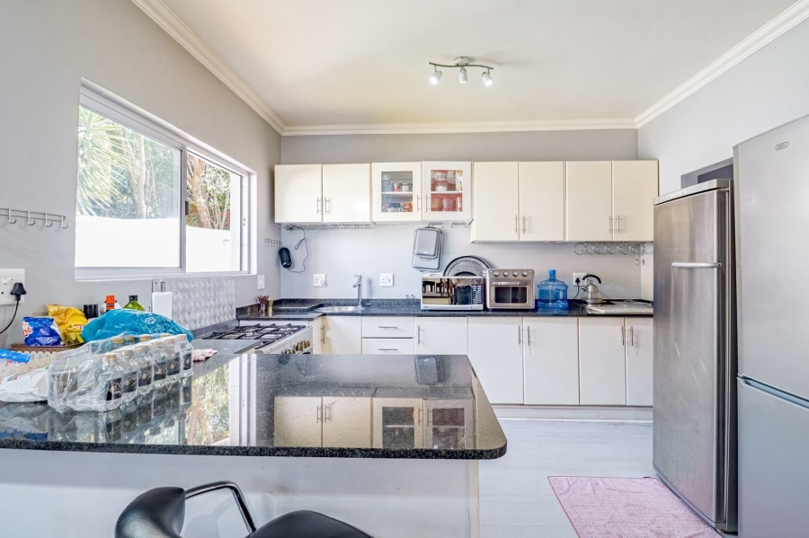 3 Bedroom Property for Sale in Silver Lakes Golf Estate Gauteng