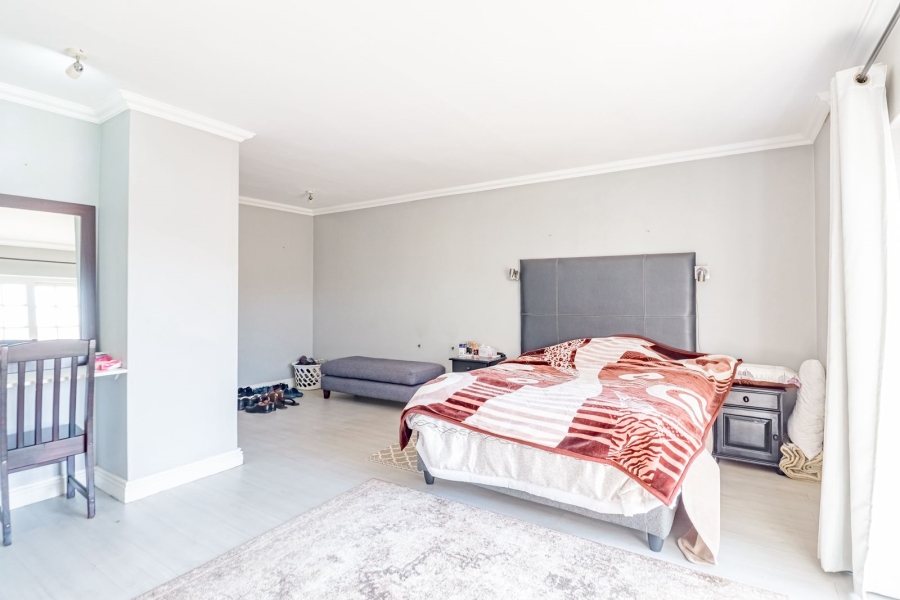 3 Bedroom Property for Sale in Silver Lakes Golf Estate Gauteng
